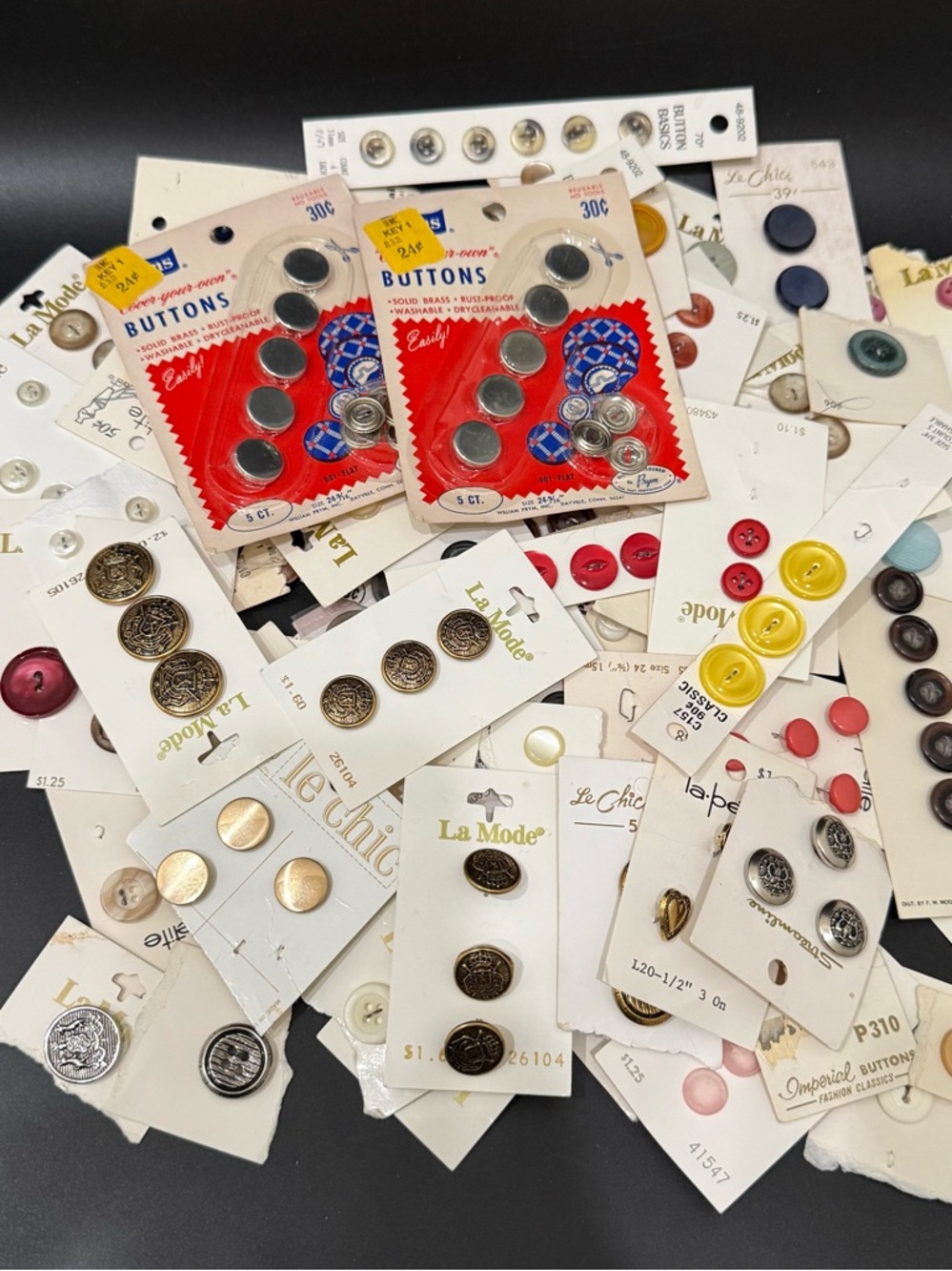 Lots of Vintage La Mode Sewing Buttons 8oz